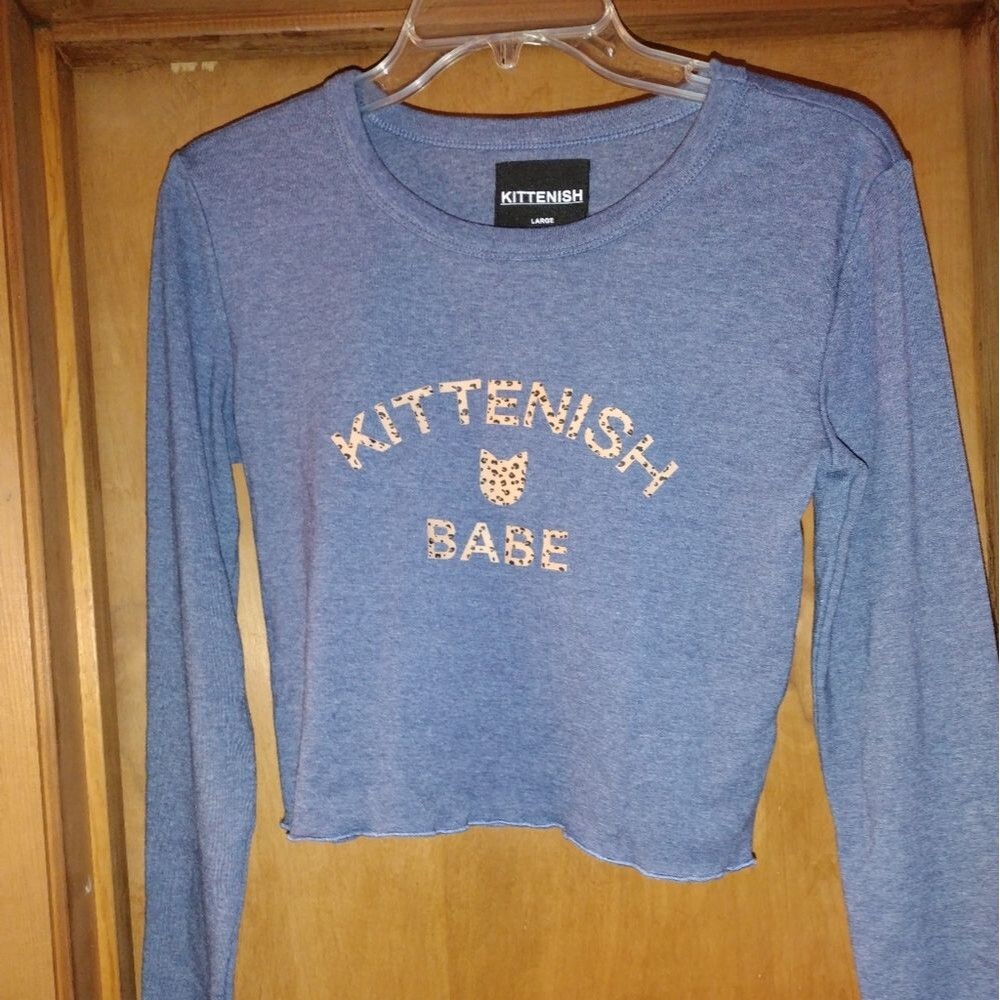 Girls Kittenish Babe Large Cropped Tee Shirt with Long Sleeves 17 x16x23.5